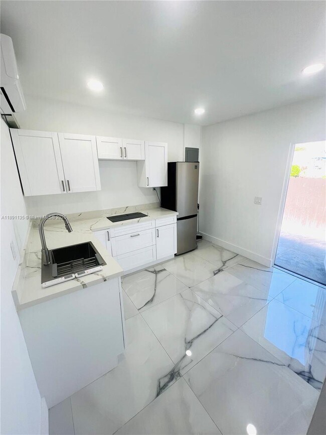 Building Photo - 13065 SW 263rd Terrace