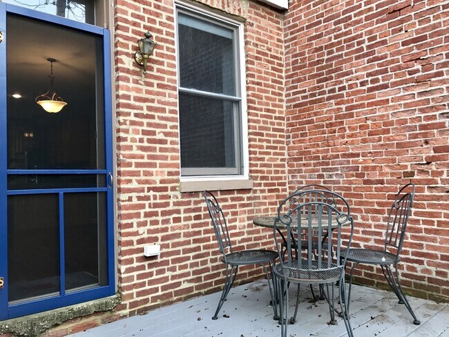 Building Photo - 25 N Montford Ave