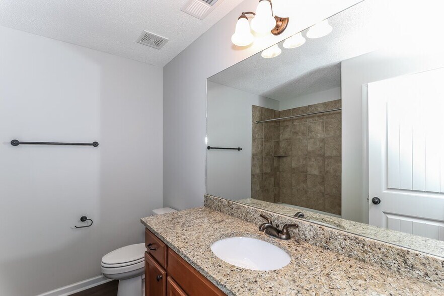 Building Photo - 9450 Darren Cir S