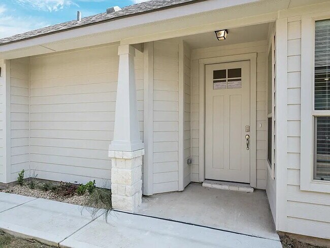 Building Photo - 3 Bedroom 2 bath, 2 garage attached garage with all the appliances to include washer & dryer