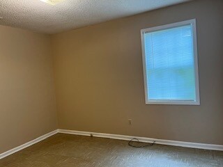 Building Photo - 464 Otis Dr