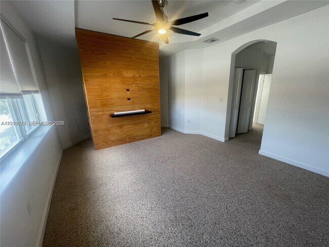 Building Photo - 7931 NW 114th Ct