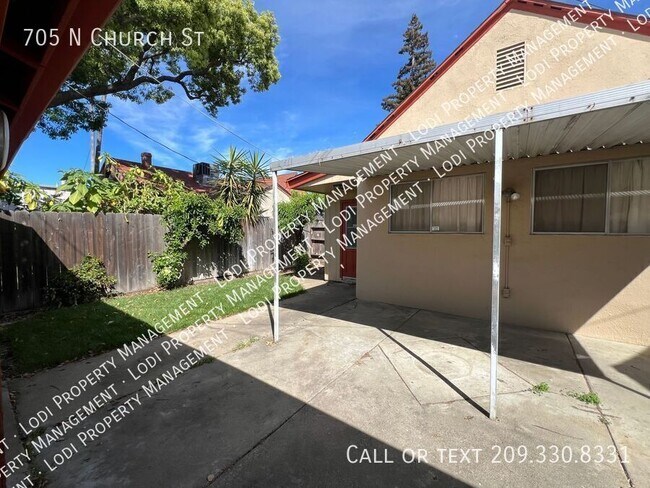 Building Photo - 705 N Church St