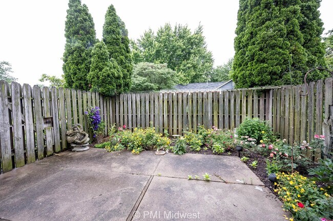 Building Photo - 860 Sable Ridge Dr