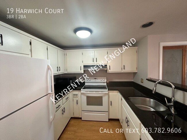 Primary Photo - 3 Bedroom Condo in Merrimack!