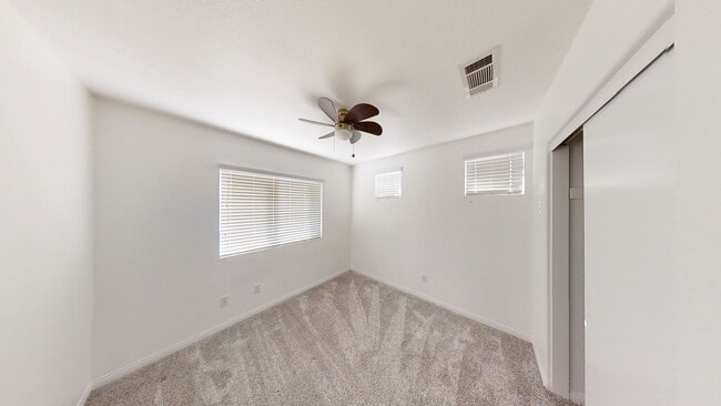 Building Photo - Beautiful 5 bedroom 3 bathroom home in Yucaipa