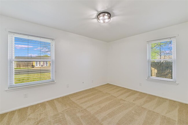 Building Photo - 1503 Westbury Trail