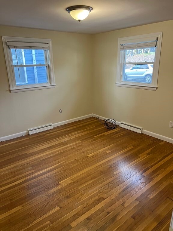 Building Photo - 68 Crescent St