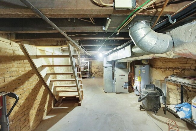 Building Photo - 1329 Green St
