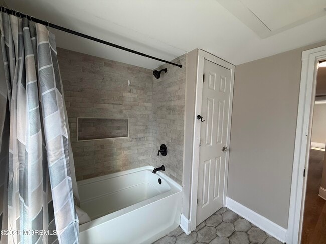 Building Photo - 30 Conover St