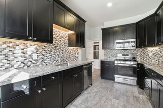 Building Photo - 1473 Clay St