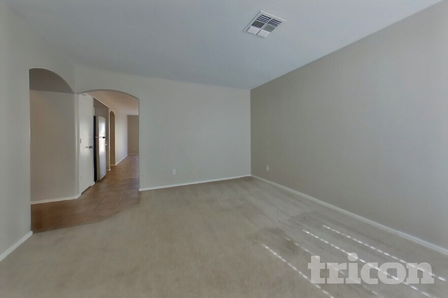 Building Photo - 11934 N Olive St