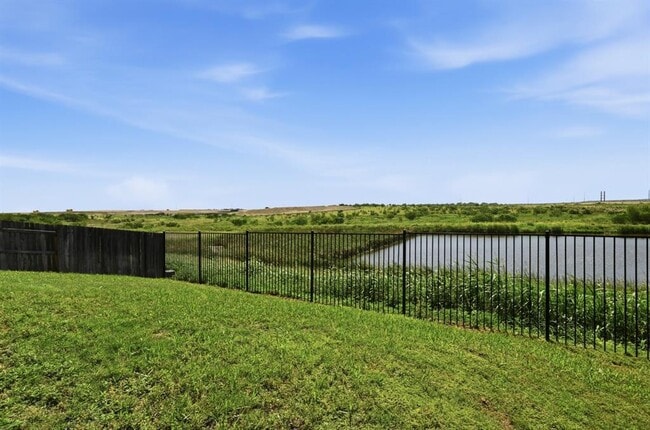 Building Photo - 488 Pepperbark Loop
