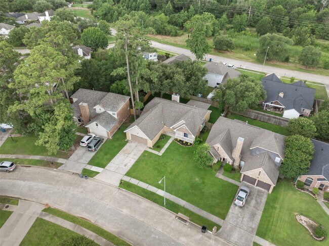 Building Photo - 22503 Holly Branch Dr