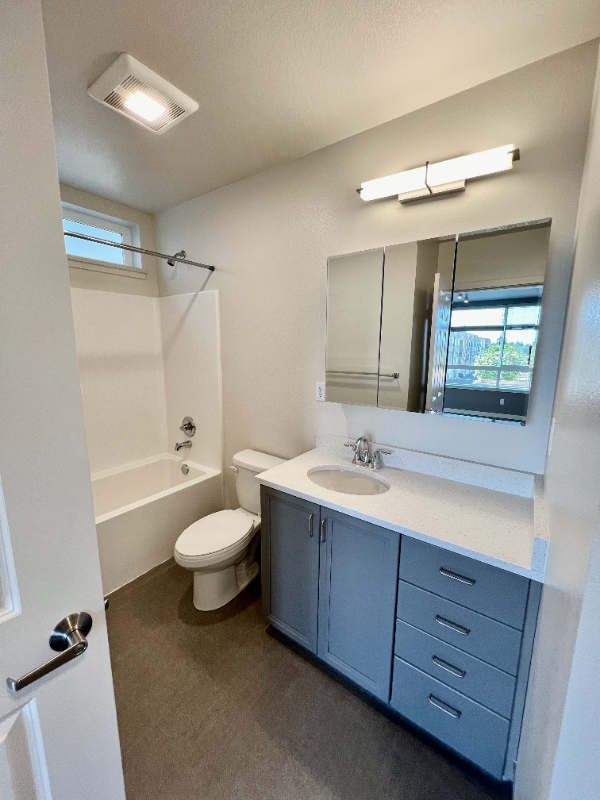 Building Photo - 2330 Yakima Ct