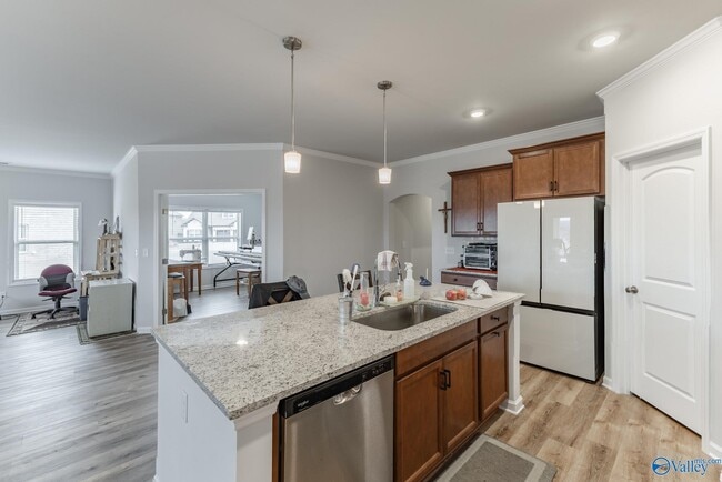 Building Photo - 111 Ranna Dr