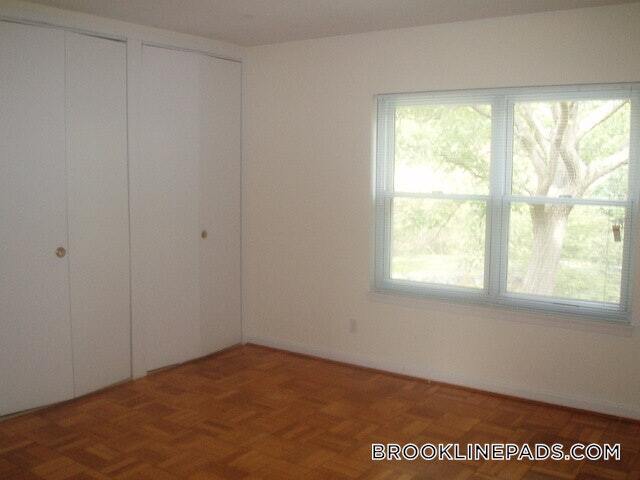 Building Photo - 240 Gerry Rd