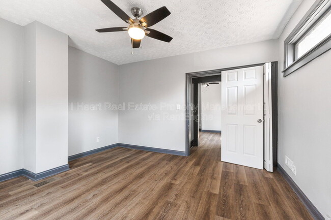 Building Photo - 957 Harrison Ave