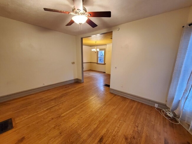 Building Photo - 333 Meigs St