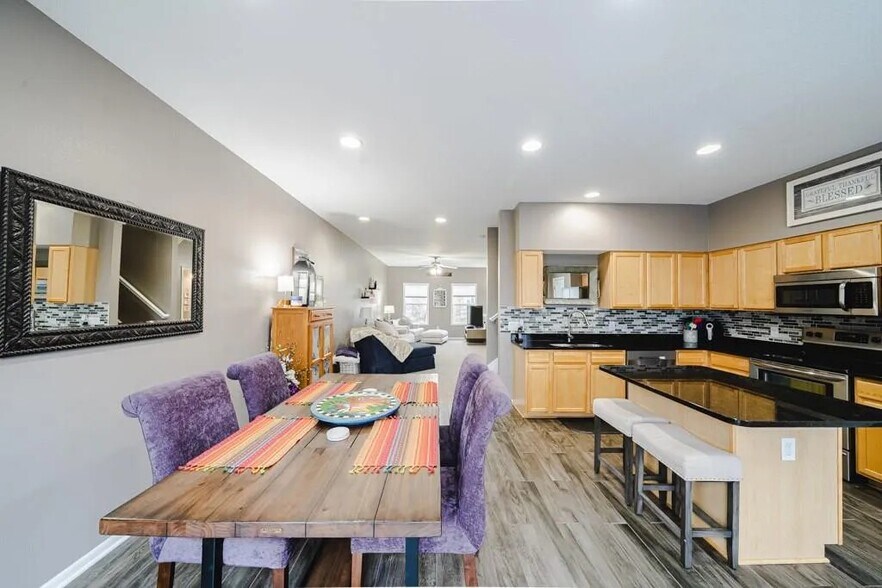 Building Photo - 6871 Jack London Dr