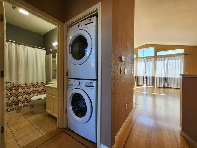 Building Photo - 4 Bedroom for Rent in NW Santa Rosa