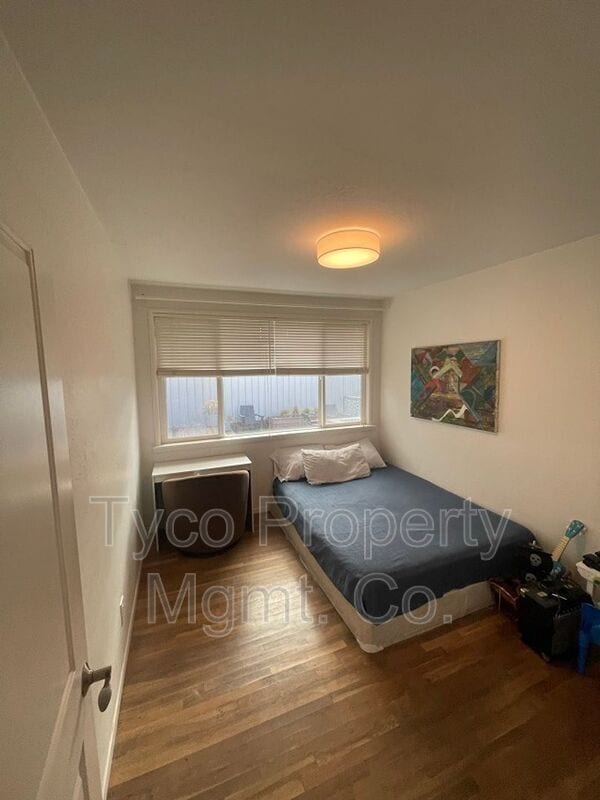 Building Photo - 392 Bonito Ave