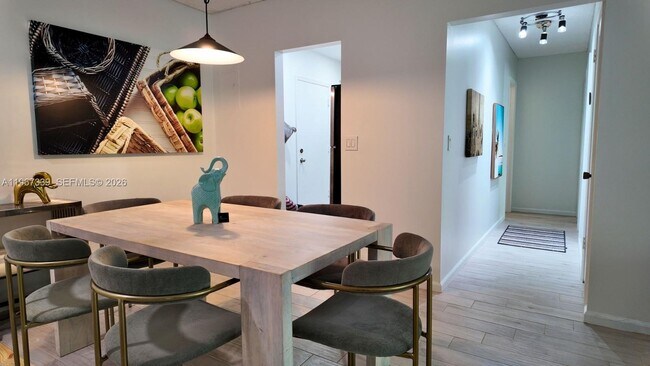 Building Photo - 5840 NE 22nd Way