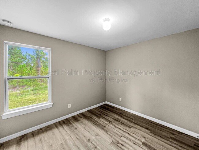 Building Photo - 580 Genoa Ave S