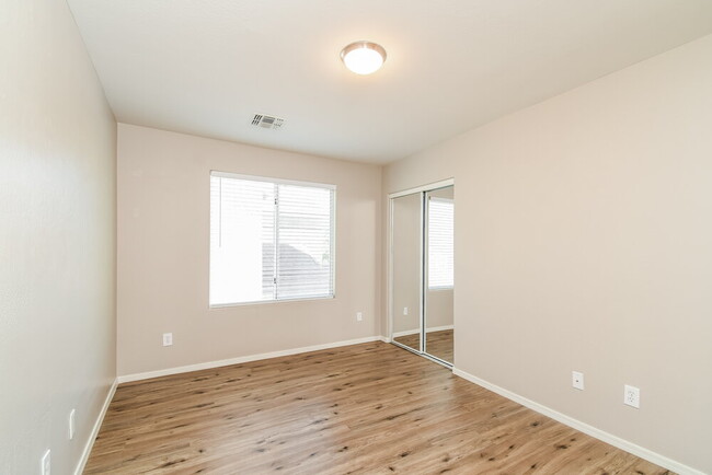 Building Photo - 4055 E Vest Ave