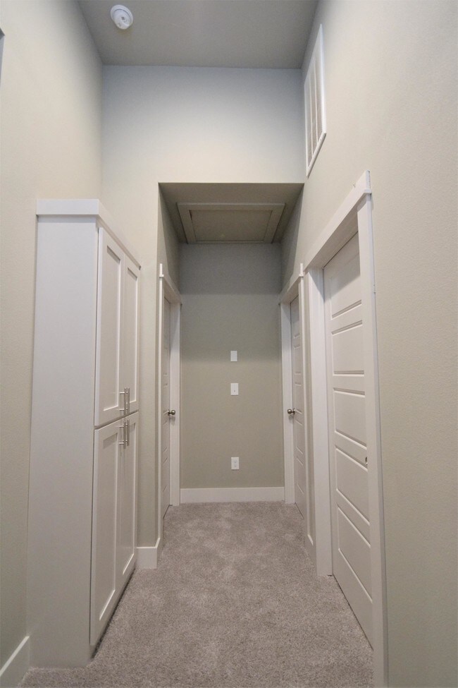 Building Photo - 2023 S Florida Way