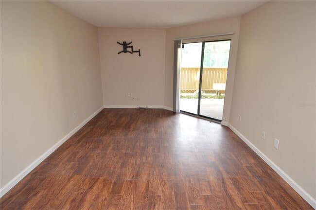 Building Photo - 8756 Mallard Reserve Dr