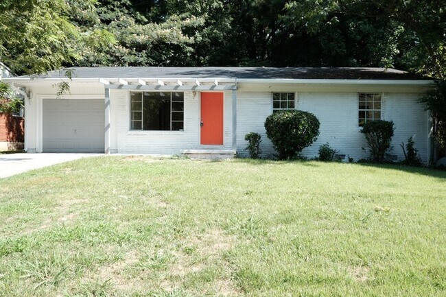 Primary Photo - Spacious 4br Ranch Home