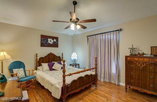 Building Photo - 453 Island View Cir