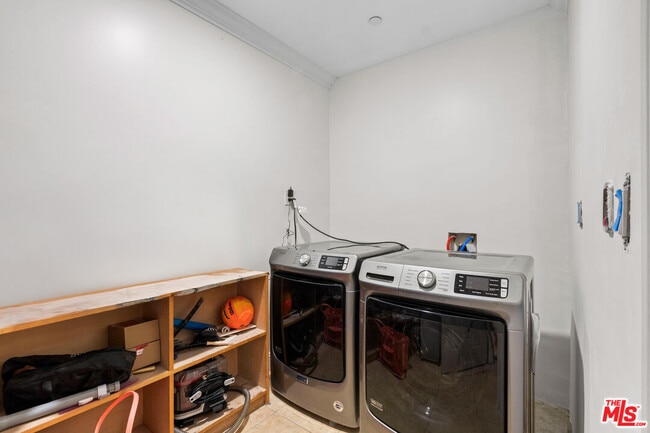 Building Photo - 4183 Commonwealth Ave