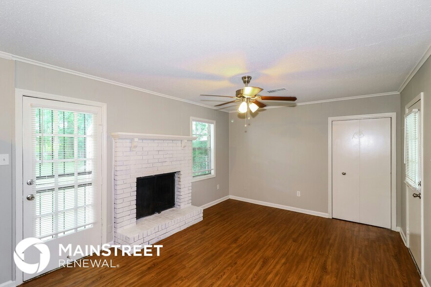 Building Photo - 4042 Chinaberry Cove