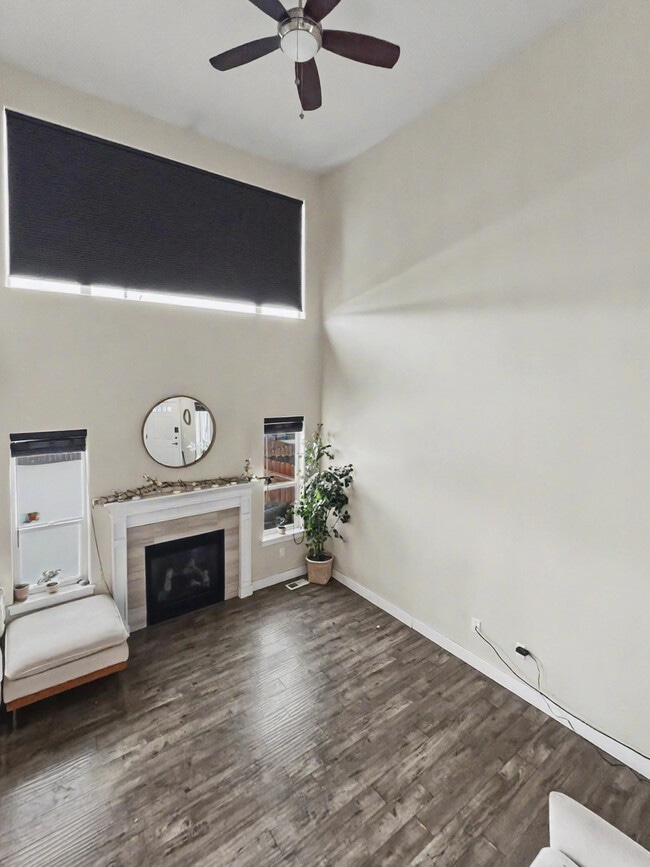 Building Photo - 347 Skwentna Dr