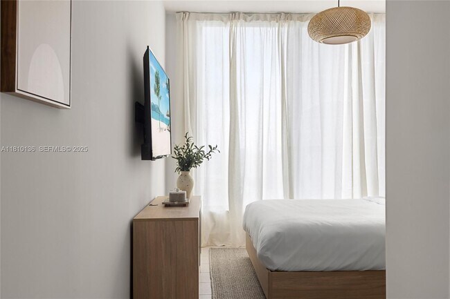 Building Photo - 159 NE 6th St