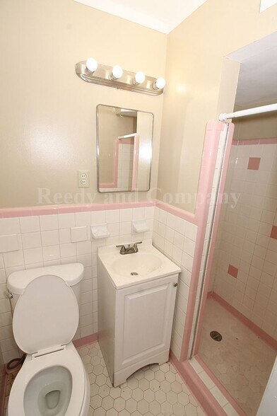 Building Photo - 1718 Borden Dr