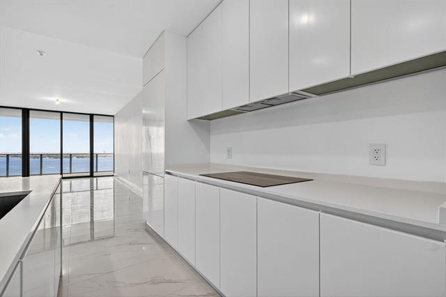 Building Photo - 701 NE 23rd St