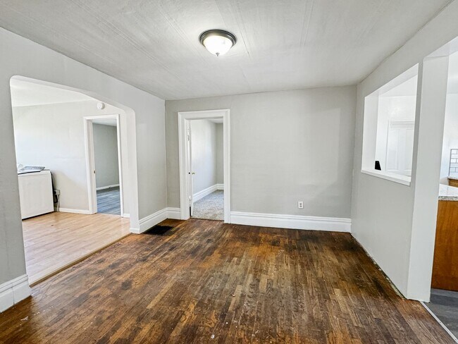 Building Photo - Own Your Own 3 Bedroom Home