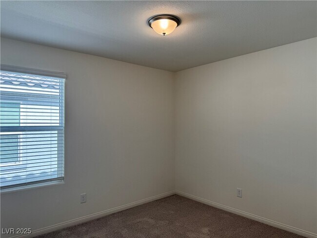 Building Photo - 7006 Sylmar Ave