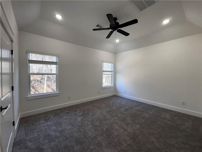 Building Photo - 12 Celtic Dr