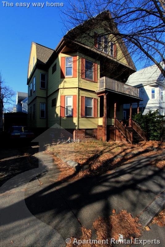 Building Photo - 92 Rogers Ave