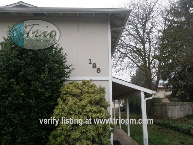 Building Photo - 128 E. St.