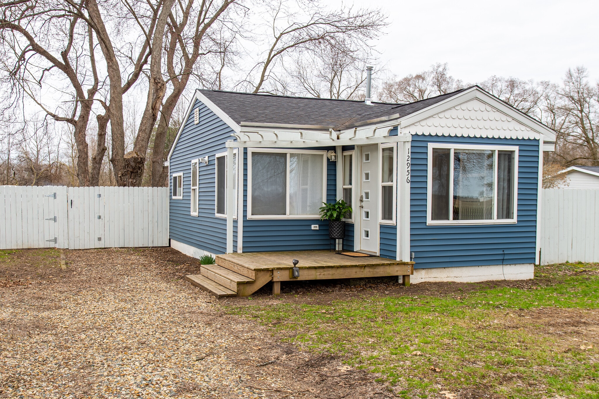 Building Photo - 12956 Portage Road