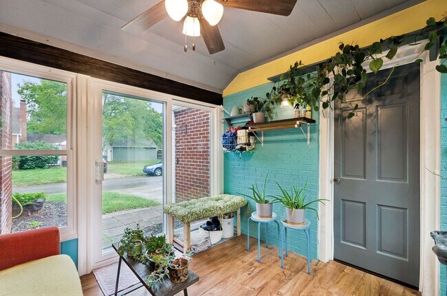 Building Photo - 2996 Woodbine Pl