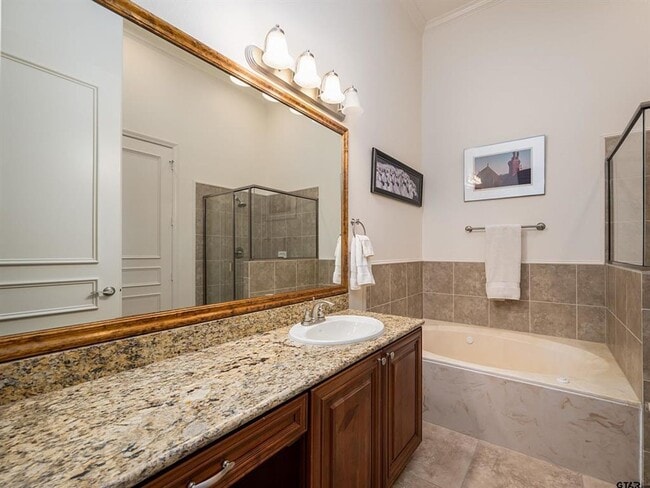 Building Photo - 3351 Cascades Ct