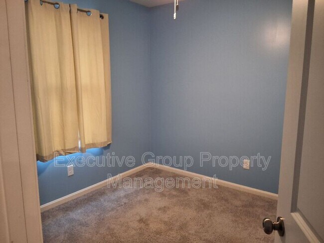 Building Photo - 101 Kestrel Ct