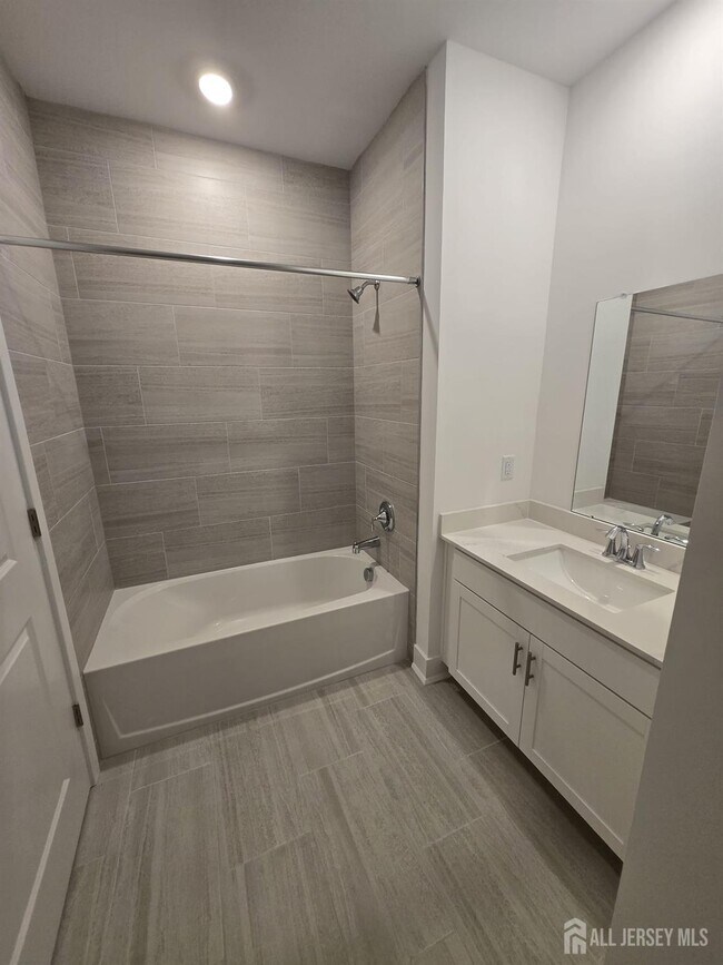 Building Photo - 28211 Radford Ct