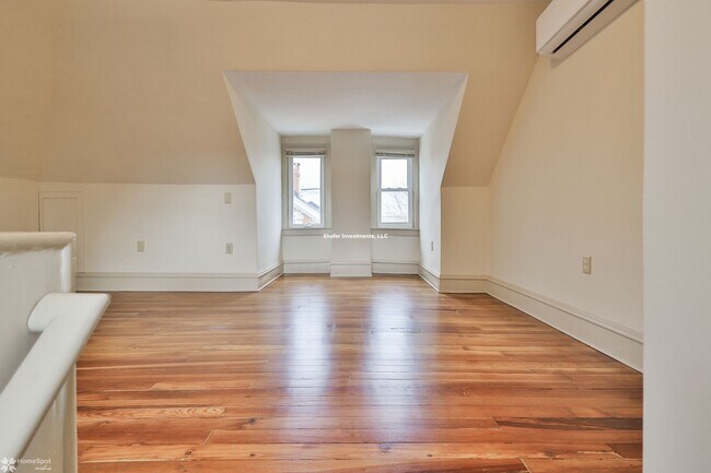 Building Photo - 67 W Laurel St